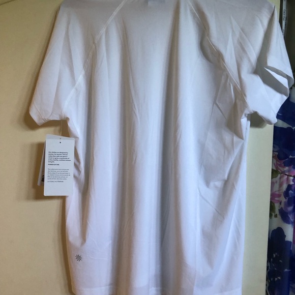 Women’s Athleta White training t-shirt. NWT size Medium - Picture 3 of 9